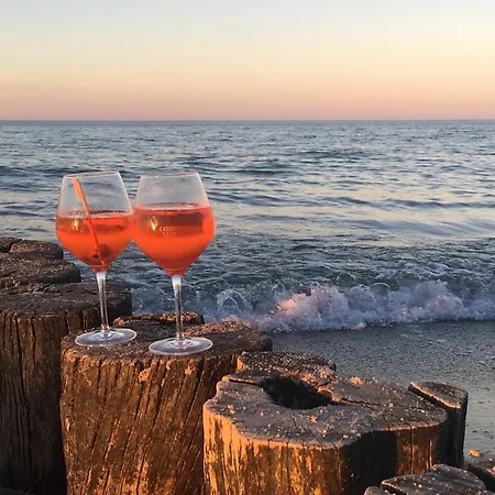 Himmel&meer - Nur 300m Vom Ostseestrand Mit Grosser Dachterrasse *
